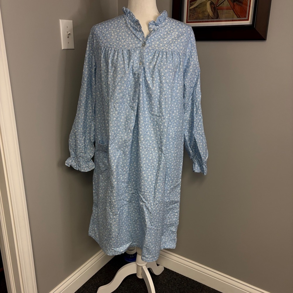 Carriage Court Vintage Blue Floral Cotton Nightgown Ruffle Neck M